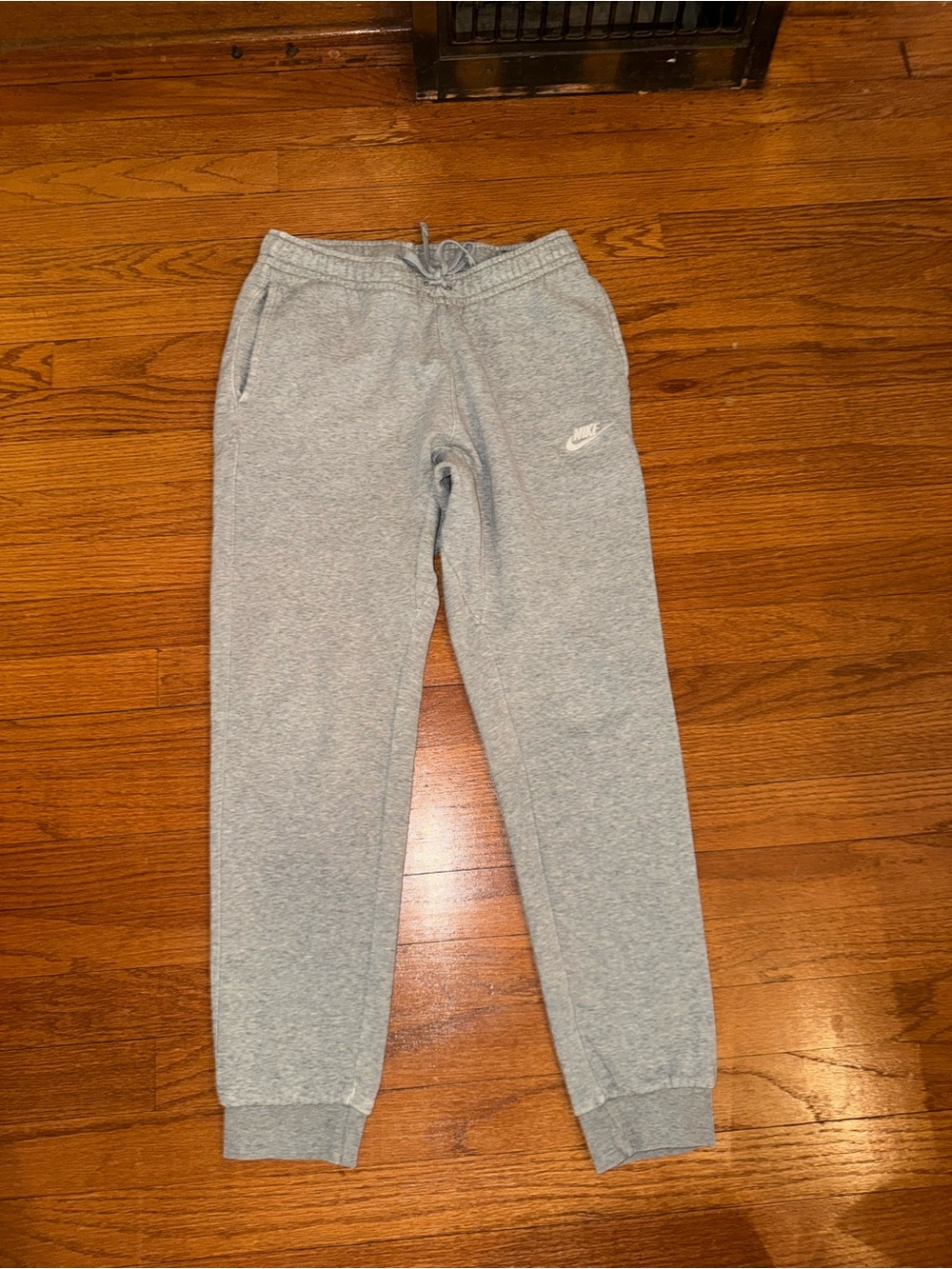 Nike men’s size small' Gray Fleece Jogger Pants